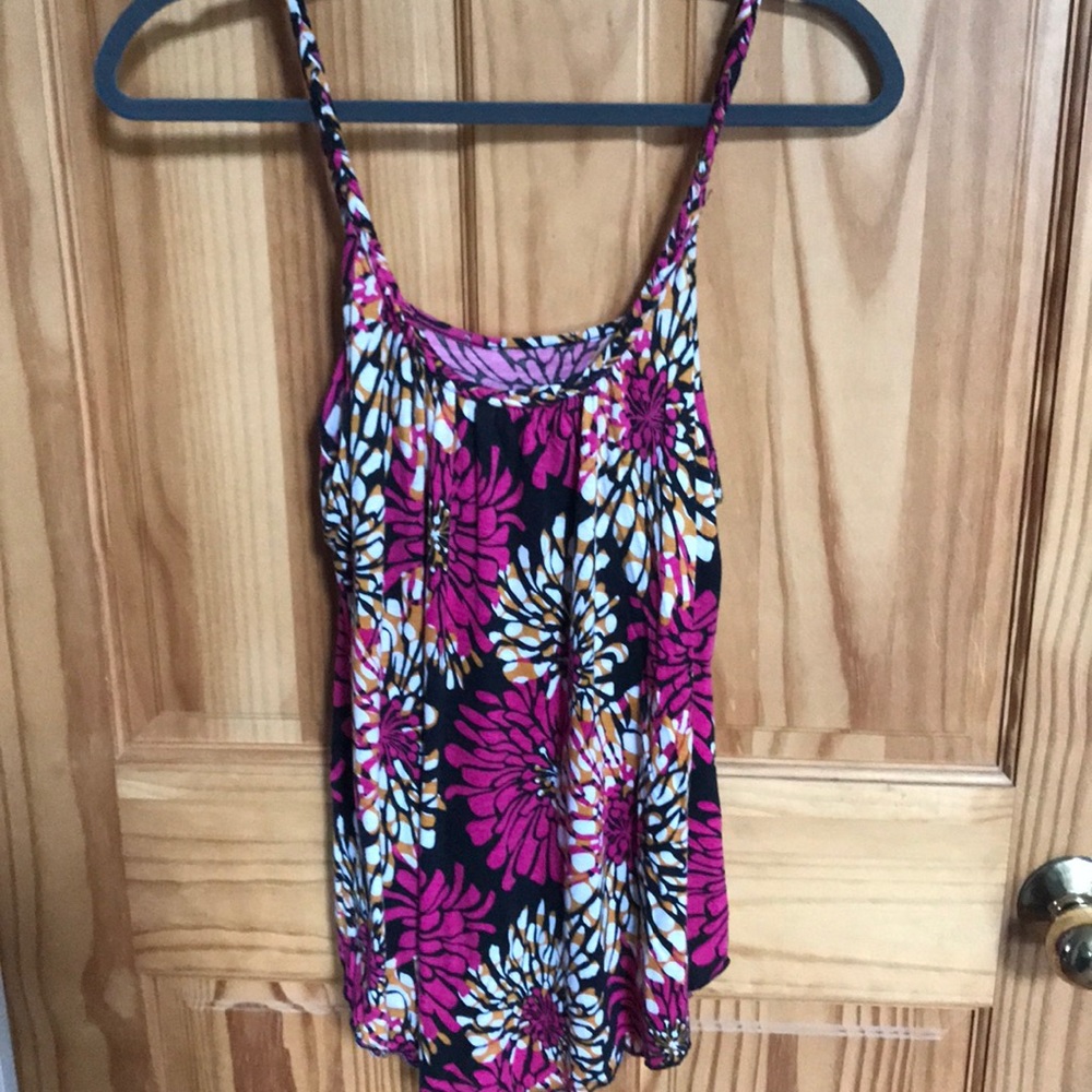 Fun & Floral Tank 🌸